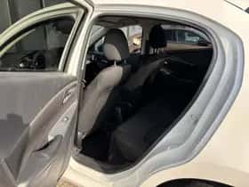 Mazda 2 thumbnail 6