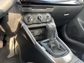 Mazda 2 thumbnail 9