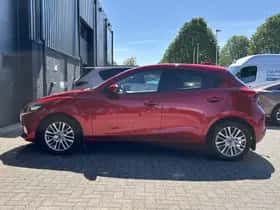 Mazda 2 thumbnail 5