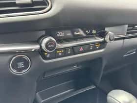 Mazda CX-30 (2021) thumbnail 16