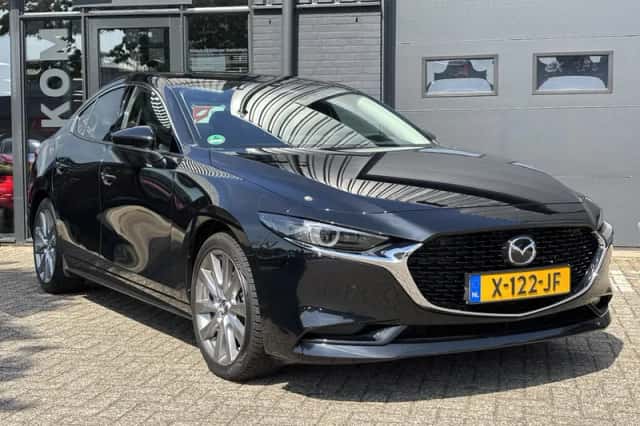 Mazda 3 (2023) thumbnail 2