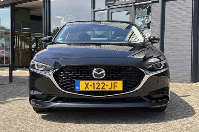 Mazda 3 (2023) thumbnail 3