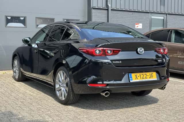 Mazda 3 (2023) thumbnail 6