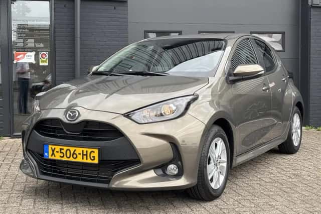Mazda 2 (2023) thumbnail 2