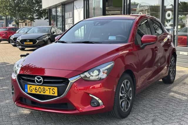 Mazda 2 (2019) thumbnail 3