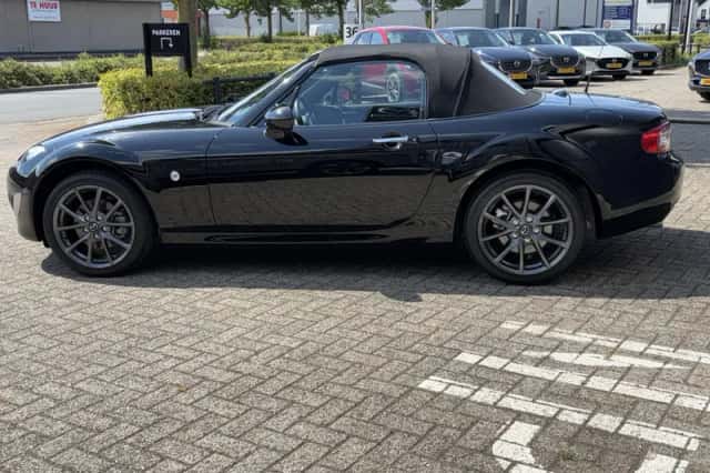 Mazda MX-5 (2013) thumbnail 6