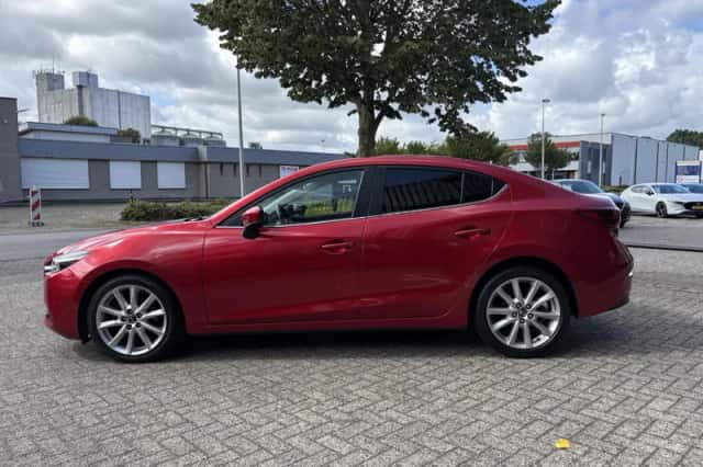 Mazda 3 (2017) thumbnail 4