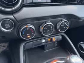 Mazda MX-5 thumbnail 15