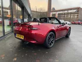 Mazda MX-5 thumbnail 3