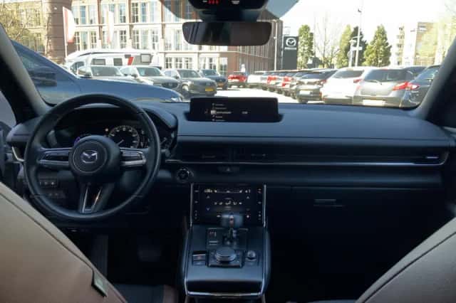 Mazda MX-30 (2023) thumbnail 5