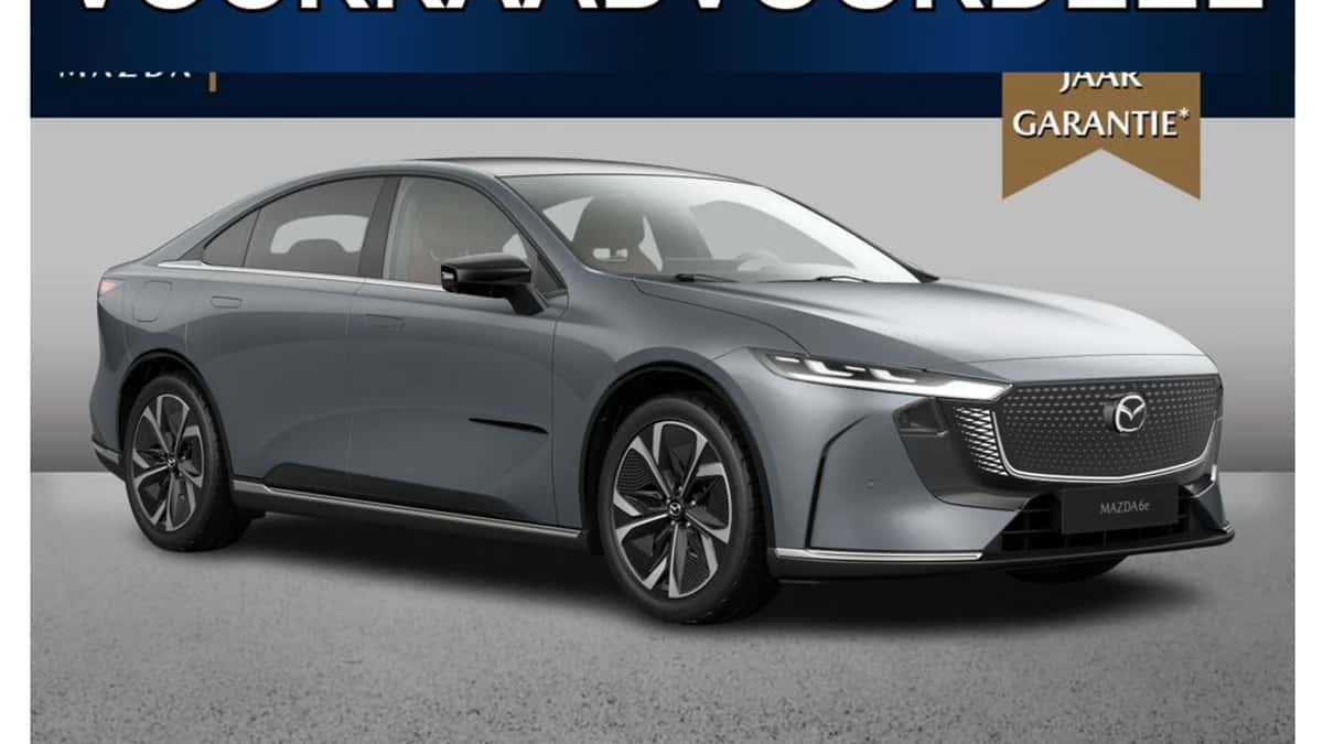 Mazda 6e — foto 1