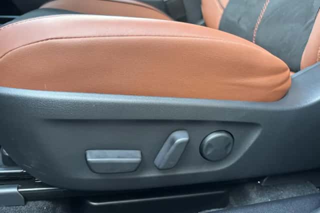 Mazda MX-30 (2025) thumbnail 16