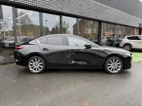 Mazda 3 thumbnail 2