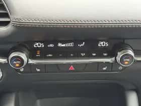 Mazda 3 thumbnail 18