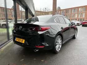 Mazda 3 thumbnail 3