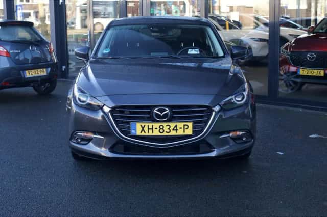 Mazda 3 (2019) thumbnail 3