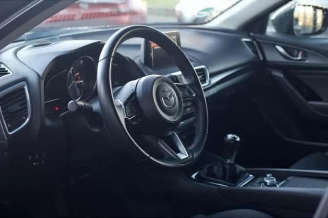 Mazda 3 (2019) thumbnail 9