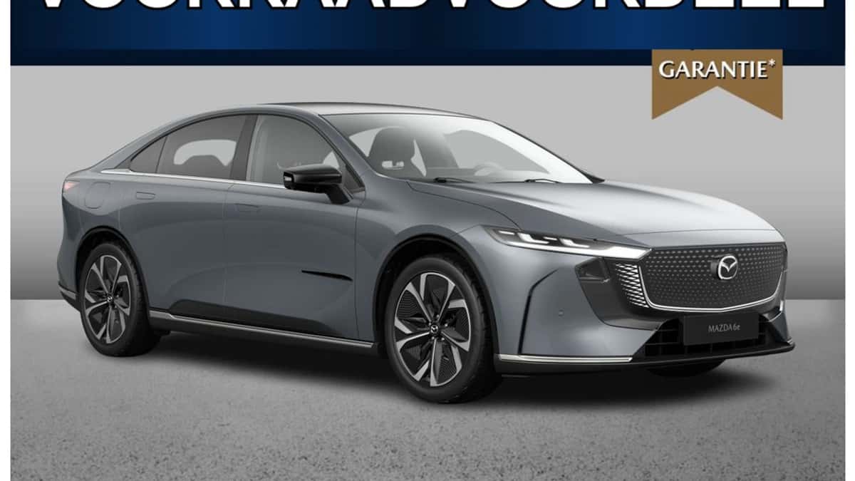 Mazda 6e — foto 1