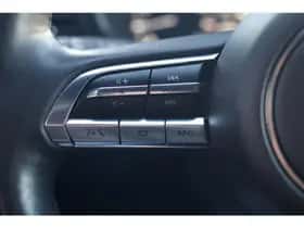 Mazda 3 thumbnail 12