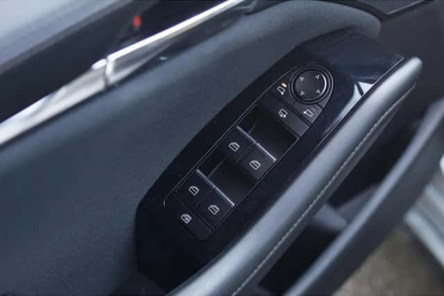 Mazda 3 (2022) thumbnail 10