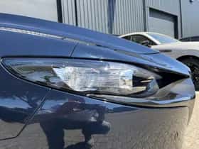 Mazda 3 thumbnail 2