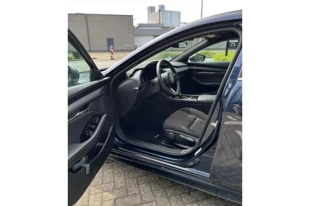 Mazda 3 (2024) thumbnail 11