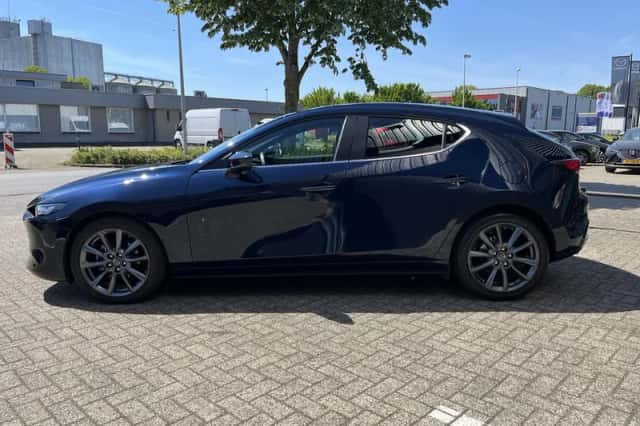 Mazda 3 (2024) thumbnail 5