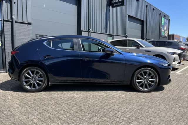 Mazda 3 (2024) thumbnail 9