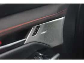 Mazda 3 thumbnail 8