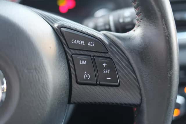 Mazda 3 (2015) thumbnail 11