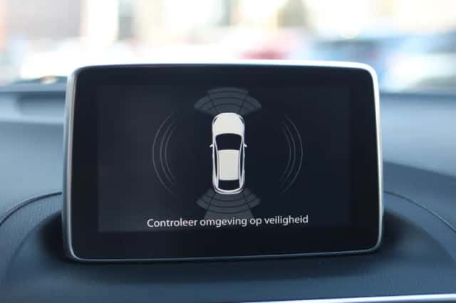 Mazda 3 (2015) thumbnail 19