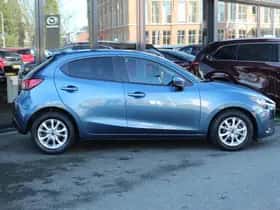 Mazda 2 thumbnail 2