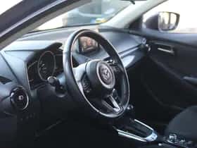 Mazda 2 thumbnail 6