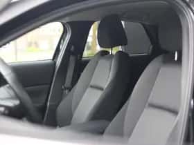 Mazda CX-30 thumbnail 9