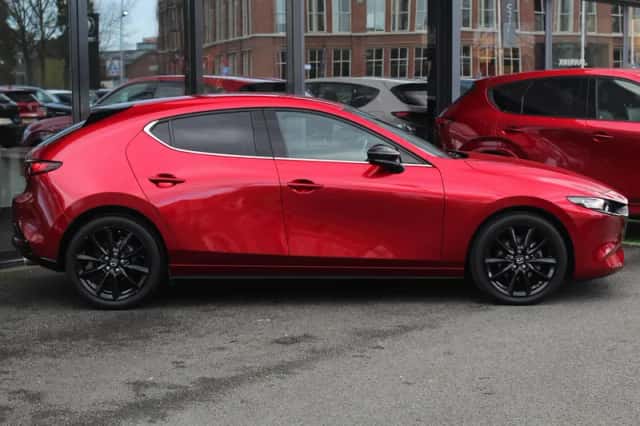 Mazda 3 (2024) thumbnail 2