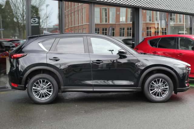 Mazda CX-5 (2017) thumbnail 2