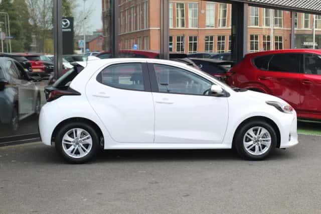 Mazda 2 (2023) thumbnail 2