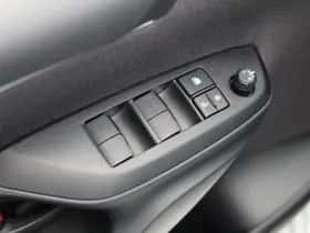 Mazda 2 thumbnail 9