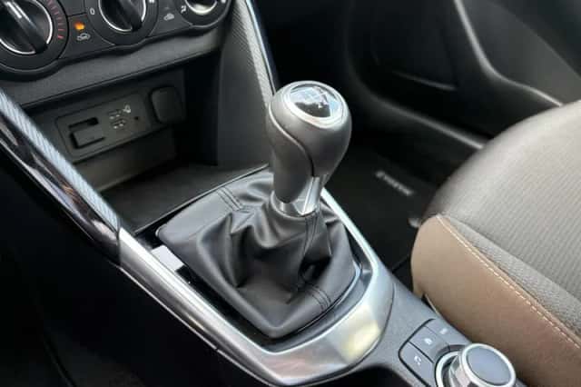 Mazda 2 (2021) thumbnail 15
