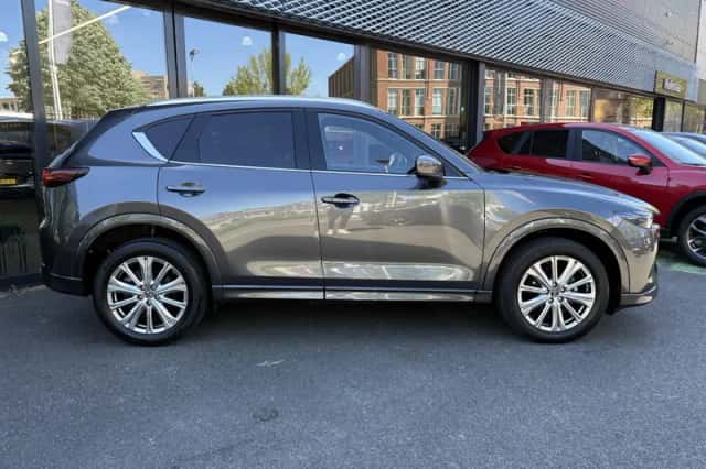 Mazda CX-5 (2023) thumbnail 2