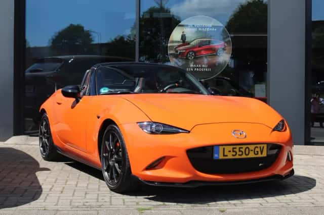 Mazda MX-5 (2019) thumbnail 2