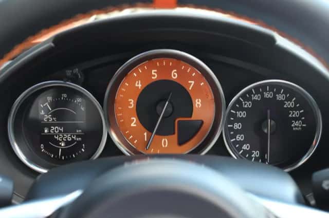 Mazda MX-5 (2019) thumbnail 14