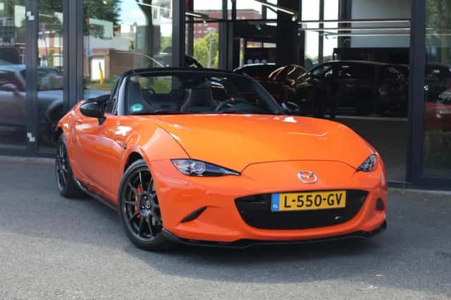 Mazda MX-5 (2019) thumbnail 3