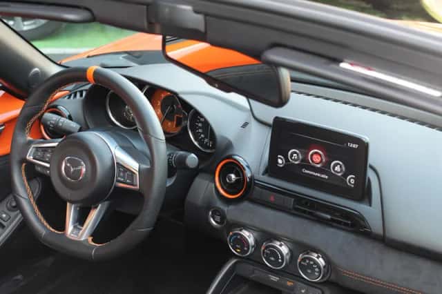 Mazda MX-5 (2019) thumbnail 25