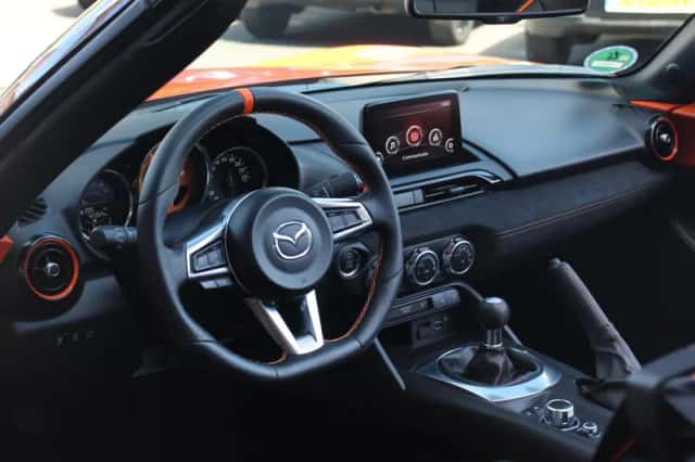 Mazda MX-5 (2019) thumbnail 10