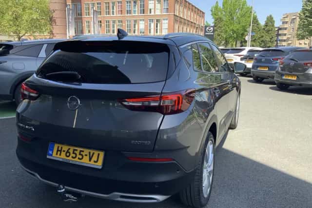 Opel Grandland X (2019) thumbnail 4