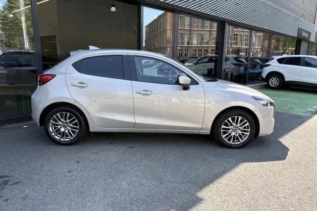 Mazda 2 (2024) thumbnail 2