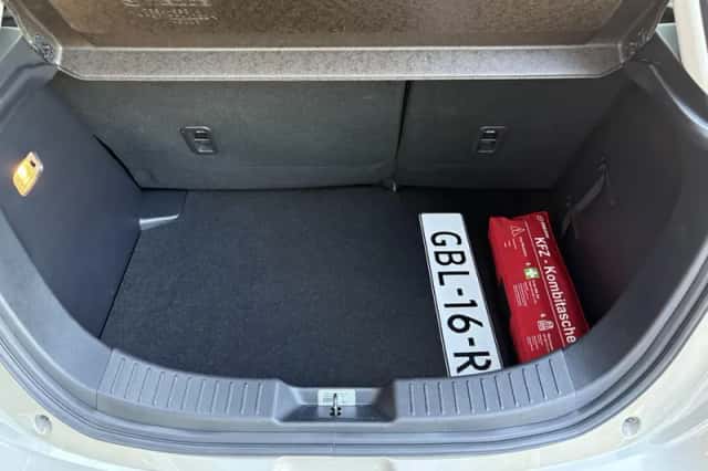 Mazda 2 (2024) thumbnail 4