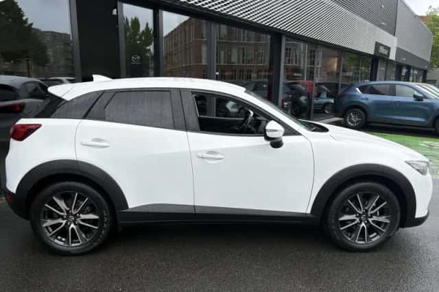 Mazda CX-3 (2016) thumbnail 2