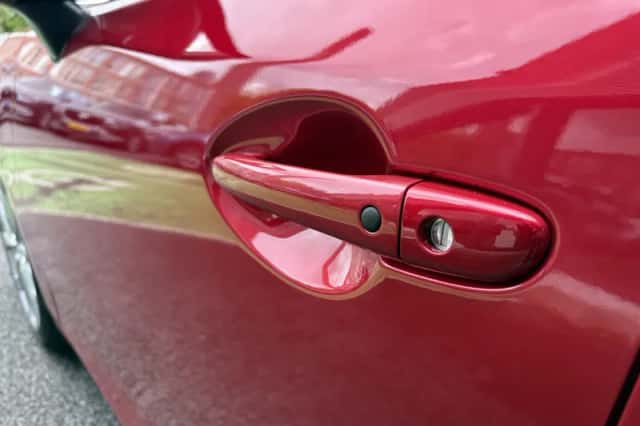 Mazda 3 (2015) thumbnail 5